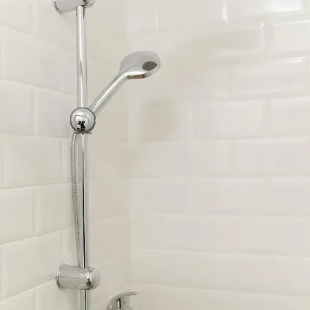 Spacious Flat In Old Town Wi-fi Apartment