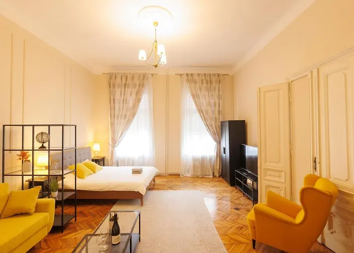 Spacious Flat In Old Town Wi-fi Apartament