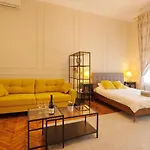 Apartament Spacious Flat In Old Town Wi-fi Timişoara